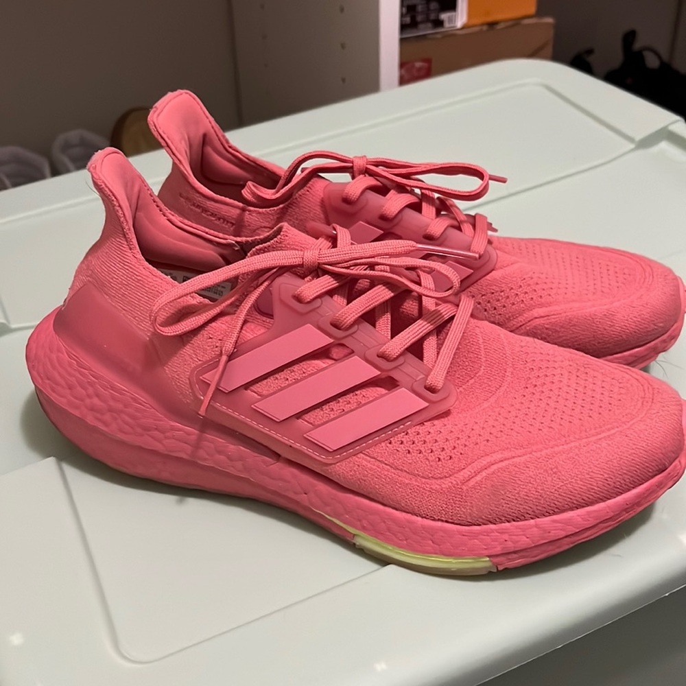 adidas ultraboost 22 pink